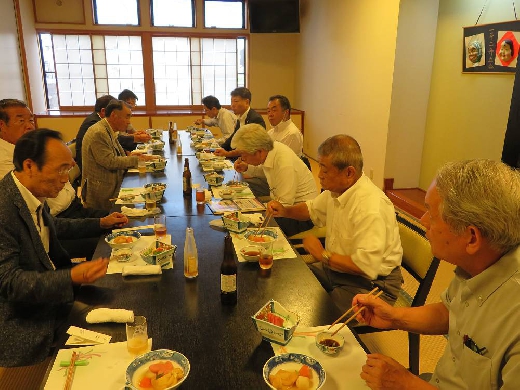 懇親会の様子