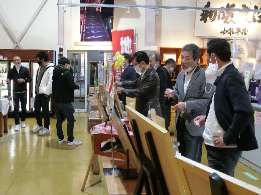 ソムリエハウス酒匠の館で見学、試飲